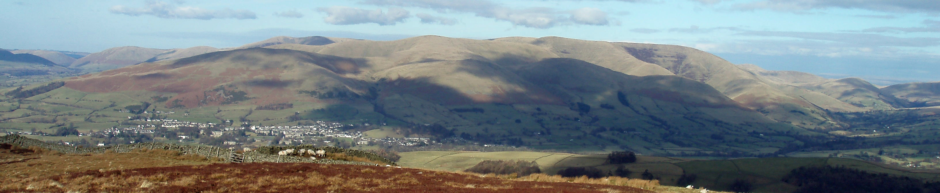 The Howgills and Sedbergh from near Brown Knott